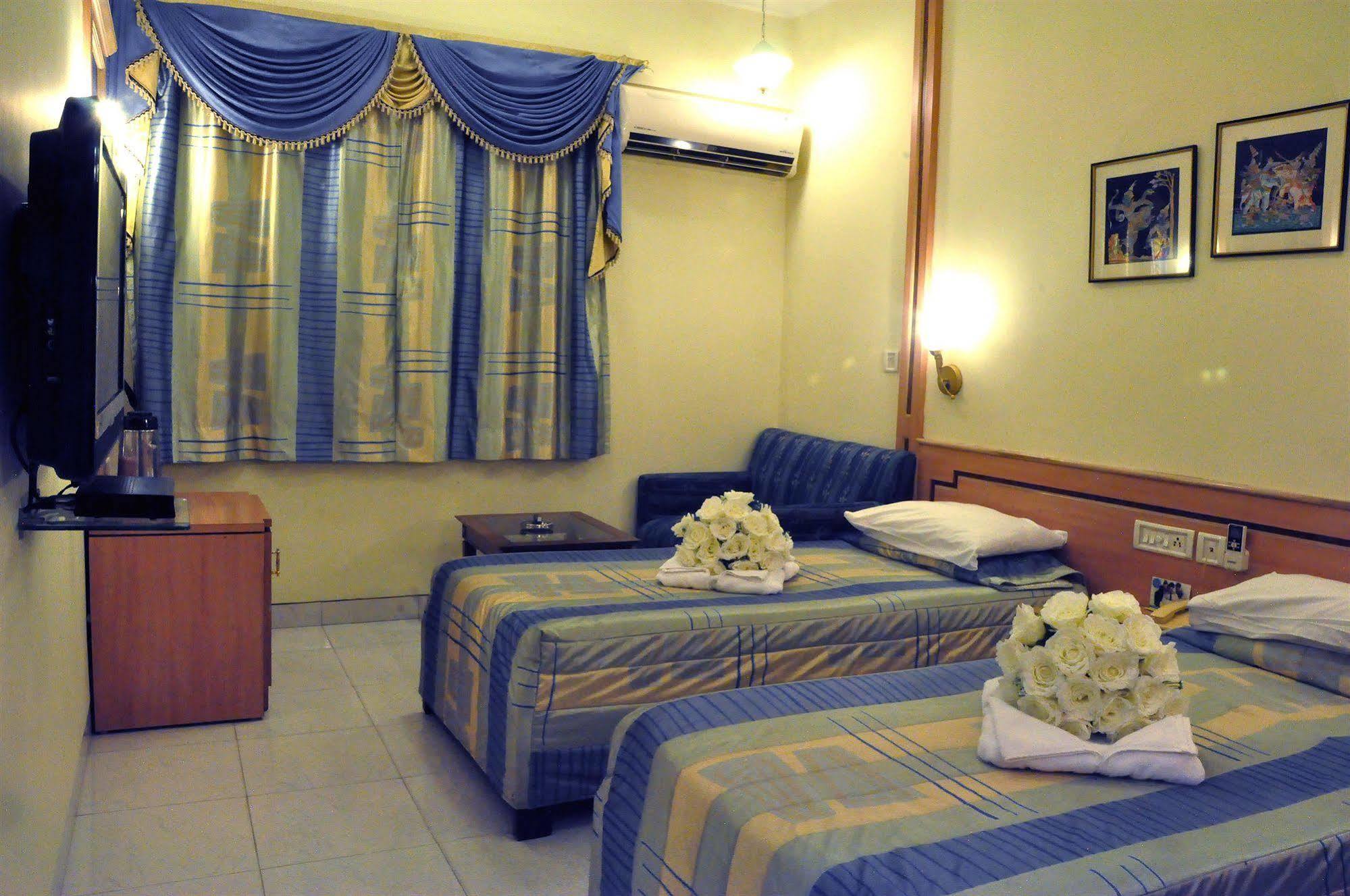 Abbott Hotel Navi Mumbai Exterior foto