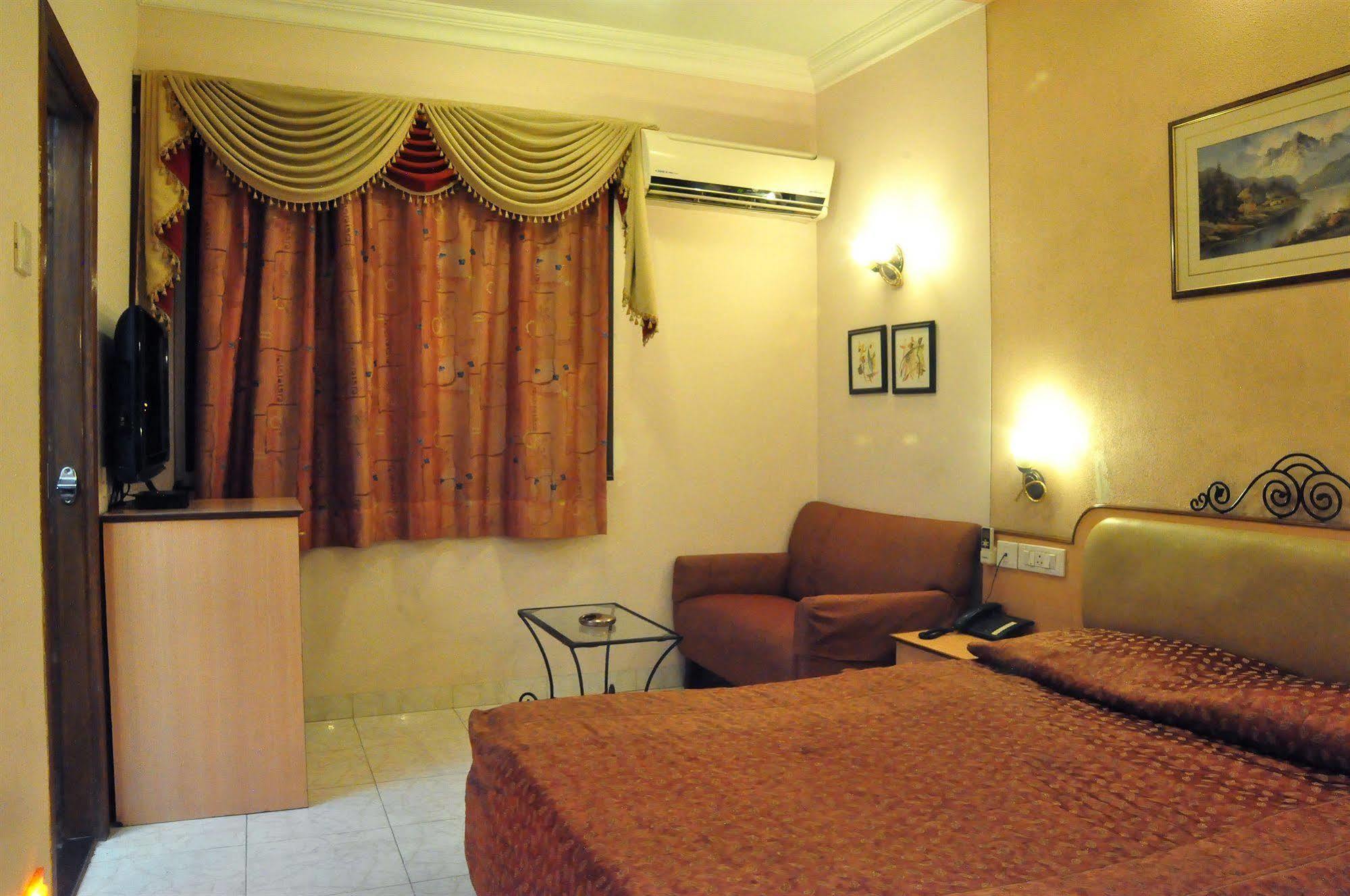 Abbott Hotel Navi Mumbai Exterior foto